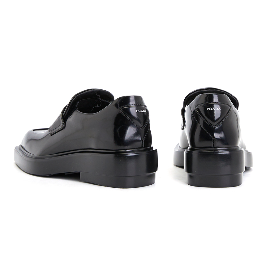 PRADA｜ (1D745N 055 F0002) Prada - Brushed Leather Loafers in Black - 1D745N_055_F0002
