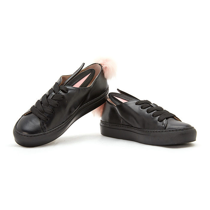 미나패리카(MINNAPARIKKA) 버니 로우탑 여자 스니커즈 TAILSNEAKS BLACK SHEARLING
