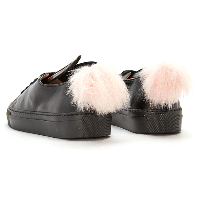 미나패리카(MINNAPARIKKA) 버니 로우탑 여자 스니커즈 TAILSNEAKS BLACK SHEARLING
