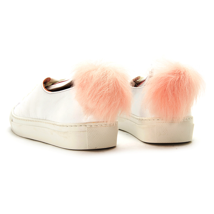 미나패리카(MINNAPARIKKA) 버니 로우탑 여자 스니커즈 TAILSNEAKS WHITE SHEARLING
