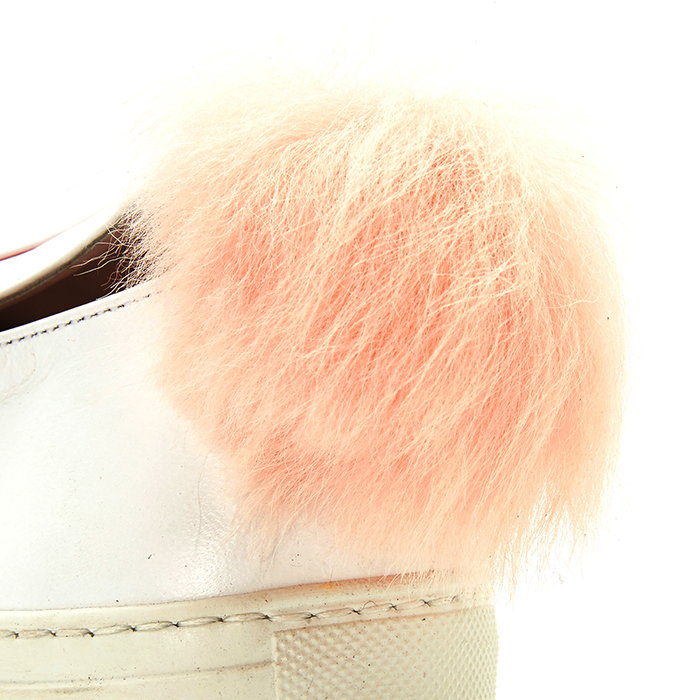 미나패리카(MINNAPARIKKA) 버니 로우탑 여자 스니커즈 TAILSNEAKS WHITE SHEARLING
