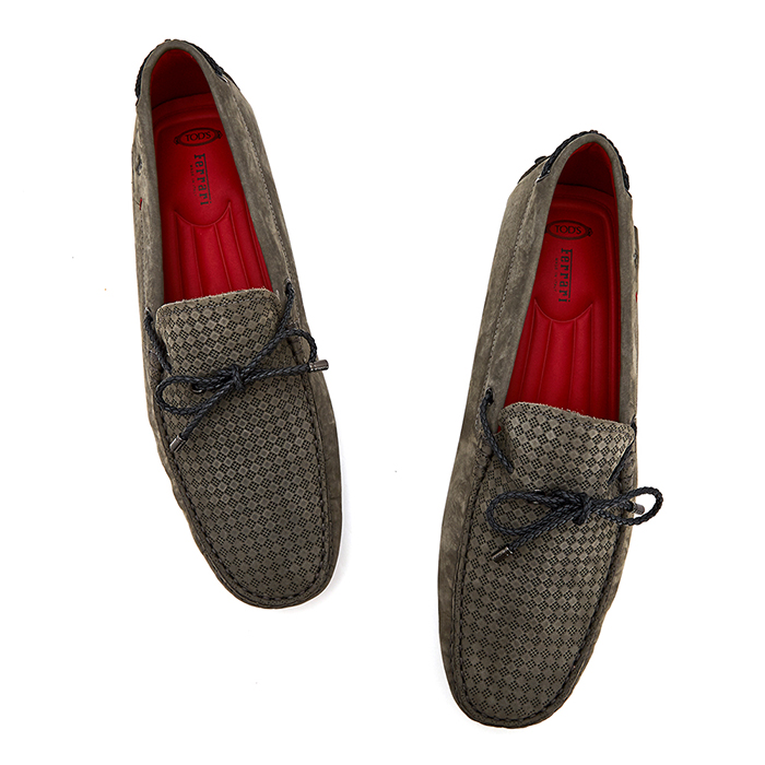 토즈(TODS) 페라리 리미티드 에디션 남자 드라이빙슈즈 XRM0XB0U520VEKB608