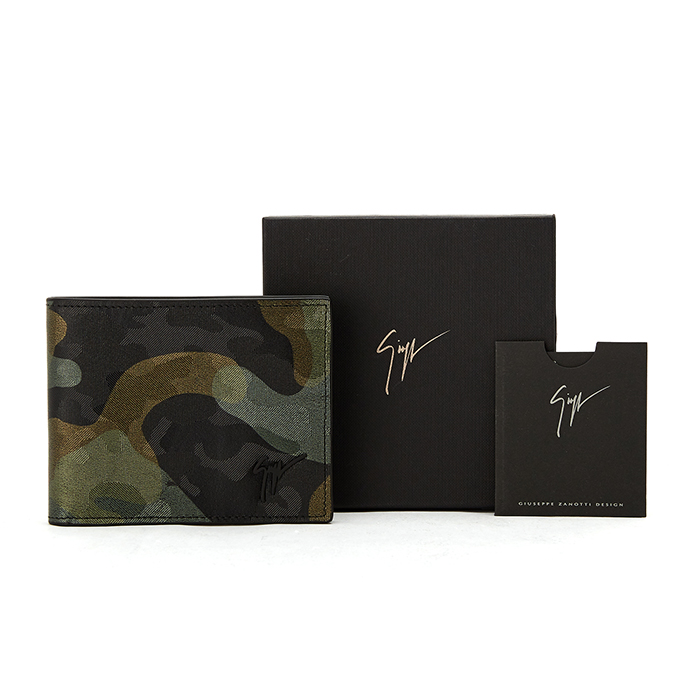 쥬세페자노티(GIUSEPPE ZANOTTI) 카모 홀로그램 남자 반지갑 IAU7008 004 MILITARE