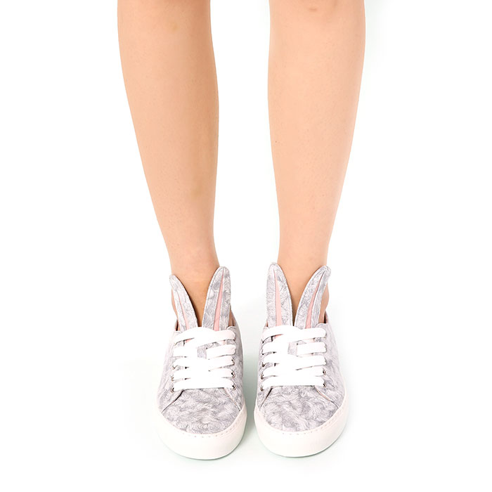 미나패리카(MINNAPARIKKA) 버니 로우탑 여자 스니커즈 TAILSNEAKS39 GREY FUR