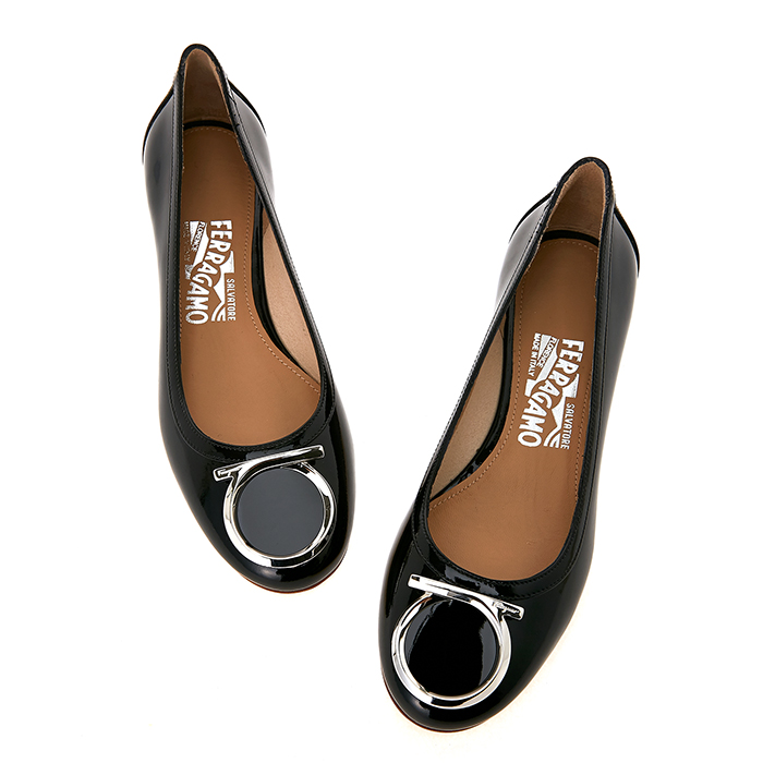 페라가모(FERRAGAMO) 여자 플랫슈즈 ENA NERO 0658673