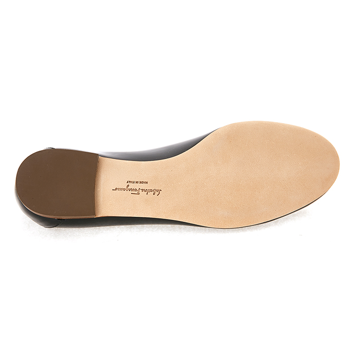 페라가모(FERRAGAMO) 여자 플랫슈즈 ENA NERO 0658673