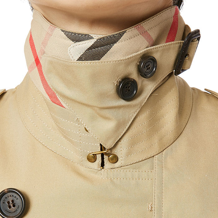 버버리(BURBERRY) 켄징턴 롱 헤리티지 트렌치코트 여자 코트 KENSINGTON 3900458 70500