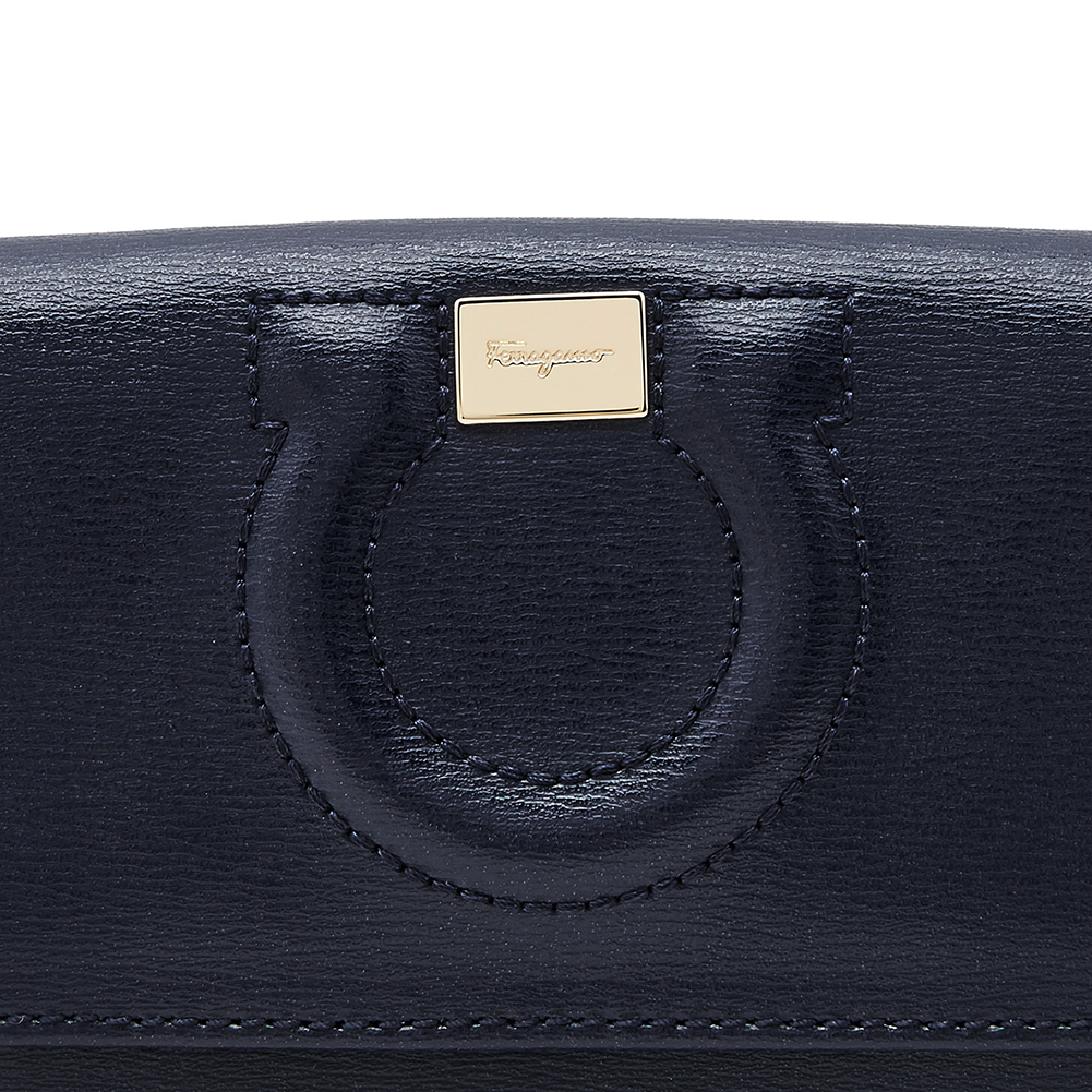 페라가모(FERRAGAMO) 간치니 여자 반지갑 22 C844 NAVY 0695900