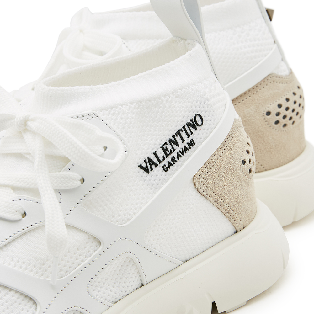 발렌티노(VALENTINO) 사운드 하이 남자 스니커즈 QY2S0A57GHB 0BO