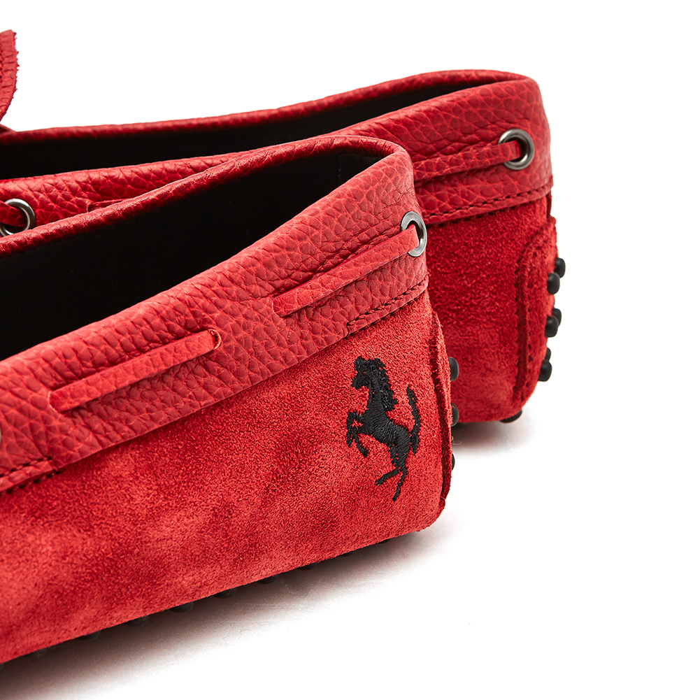 토즈(TODS) 페라리 리미티드 에디션 남자 드라이빙슈즈 XRM0GW0K510G169999