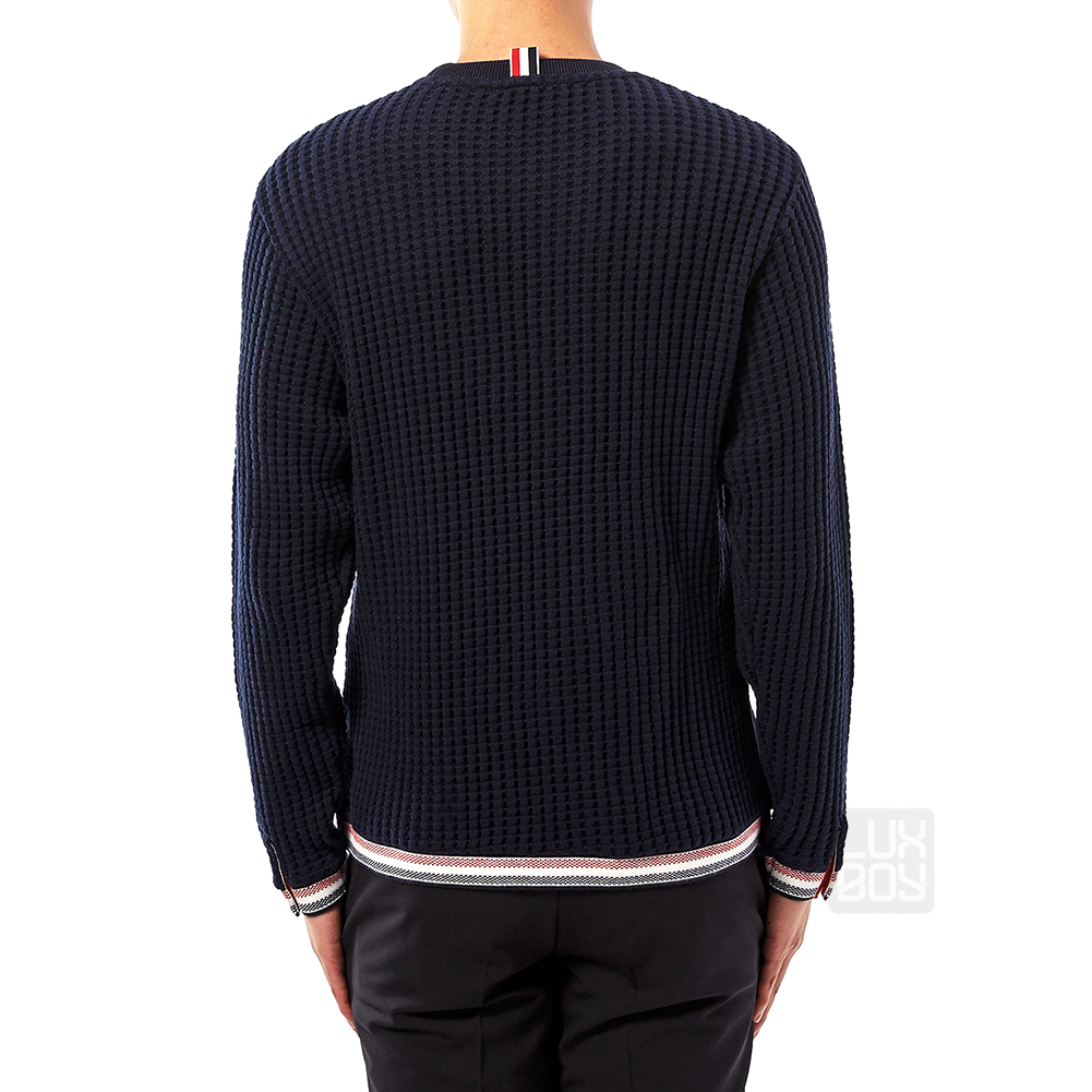 톰브라운(THOM BROWNE) 청키 크루넥 와플 남자 니트 MJT101A 03635 415