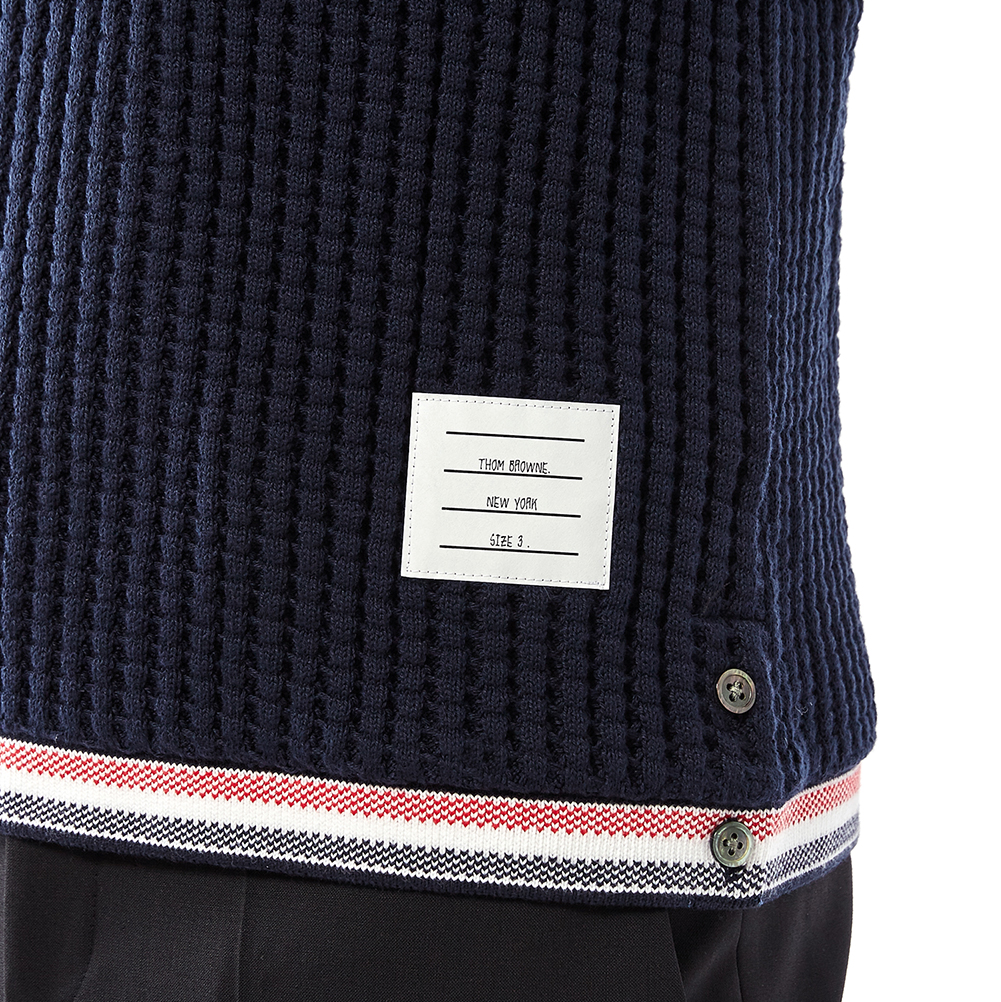 톰브라운(THOM BROWNE) 청키 크루넥 와플 남자 니트 MJT101A 03635 415