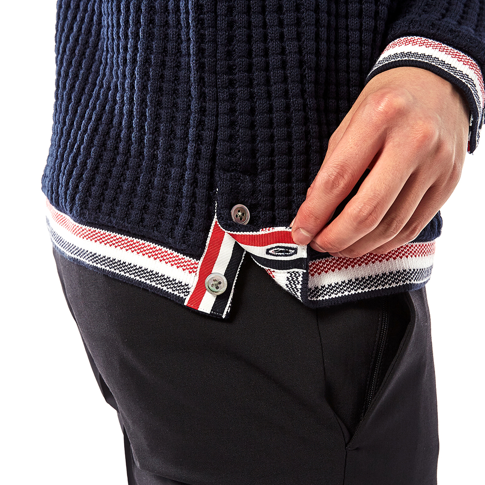 톰브라운(THOM BROWNE) 청키 크루넥 와플 남자 니트 MJT101A 03635 415