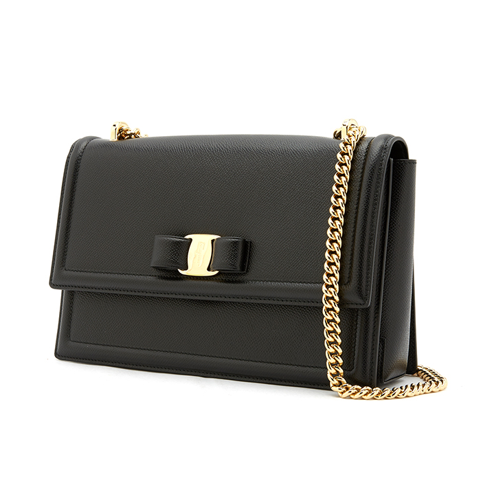 페라가모(FERRAGAMO) 지니 플랩 미디움 여자 숄더백 21 G462 NERO 0674278