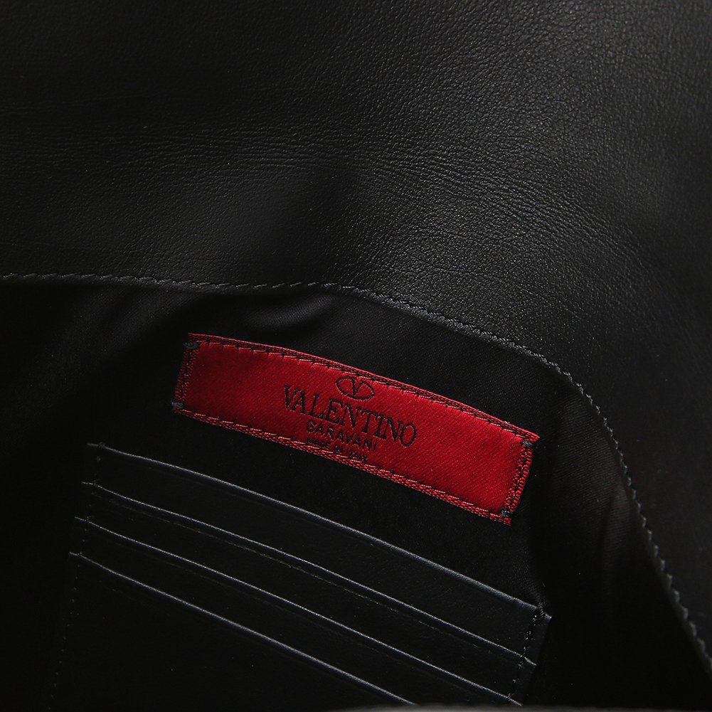 발렌티노(VALENTINO) 락스터드 엔벨롭 여자 클러치/파우치백 PW0P0P56BOL 0NO
