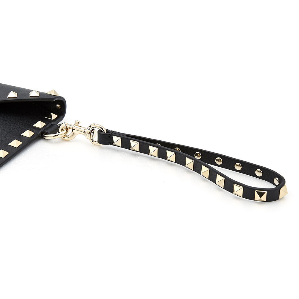 발렌티노(VALENTINO) 락스터드 엔벨롭여자 클러치/파우치백 PW0P0P87BOL 0NO