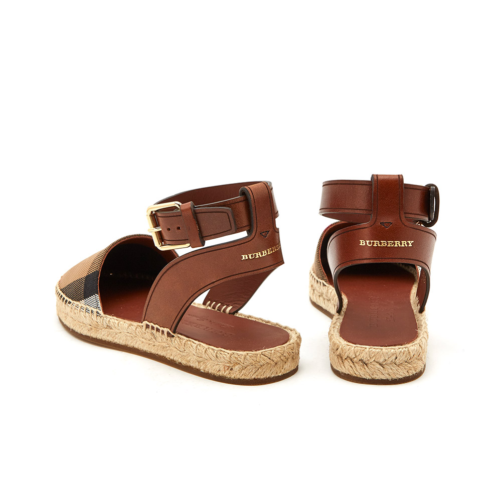 버버리(BURBERRY) 하우스 체크 에스파드리유 여자 샌들 ABBIE 4054530