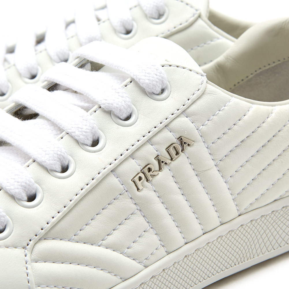 프라다(PRADA) 마테라세 퀼팅 로고 여자 스니커즈 1E344I 77F F0009