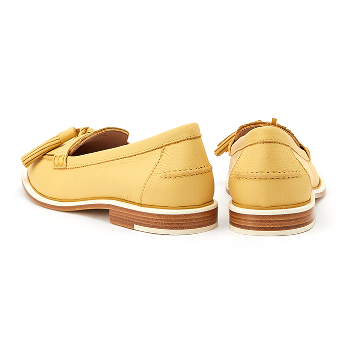 토즈(TODS) 태슬 로퍼 여자 플랫슈즈 XXW74A0X2305J1G017