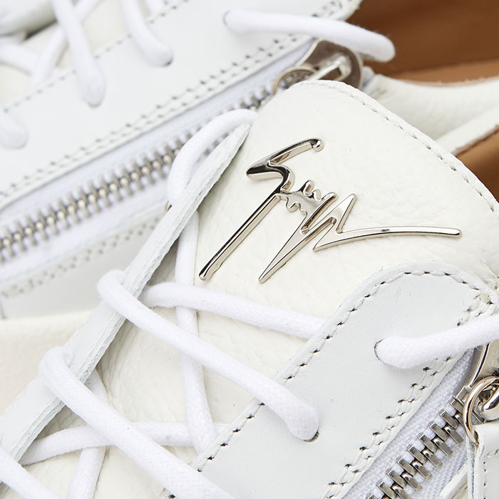 쥬세페자노티(GIUSEPPE ZANOTTI) 메이런던 프랭키 남자 더블지퍼 스니커즈 RU70000 050 BIANCO