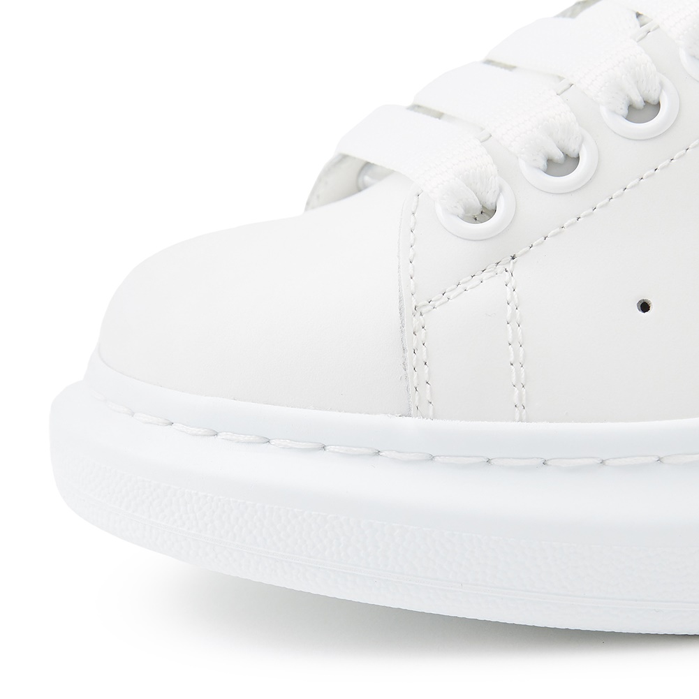 알렉산더맥퀸(ALEXANDER MCQUEEN) 오버솔 여자 스니커즈 553770 WHWKU 9388