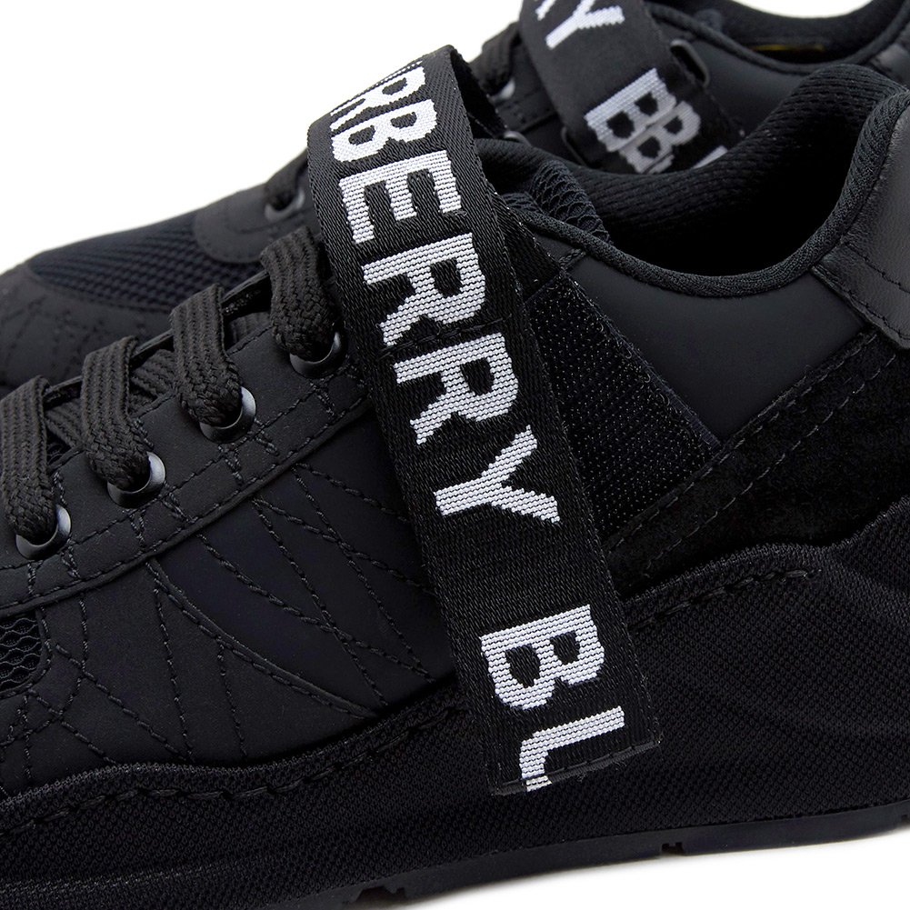 버버리(BURBERRY) 로고 여자 메쉬 스니커즈 RONNIE ZIG L LOW 8011532
