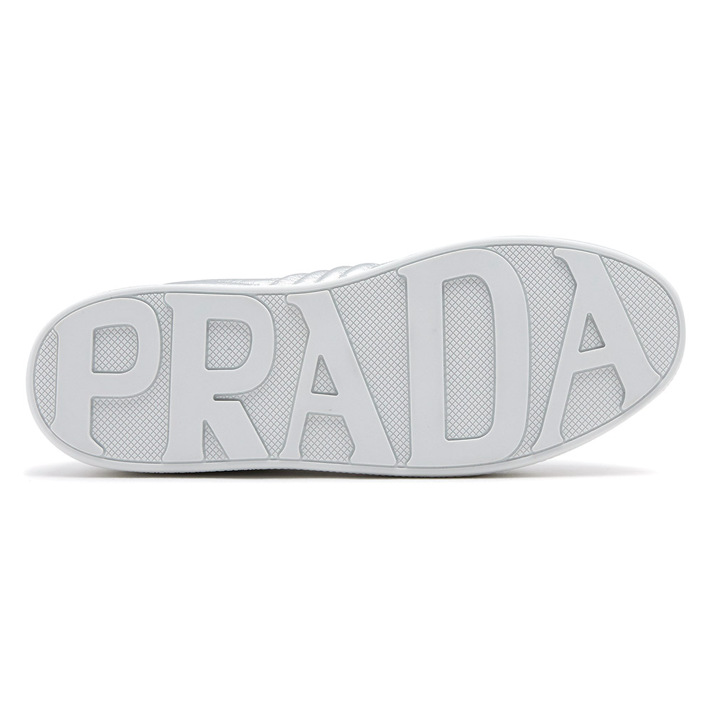 프라다(PRADA) 메탈릭 마테라세 퀼팅 로고 여자 스니커즈 1E254L 79A F0118