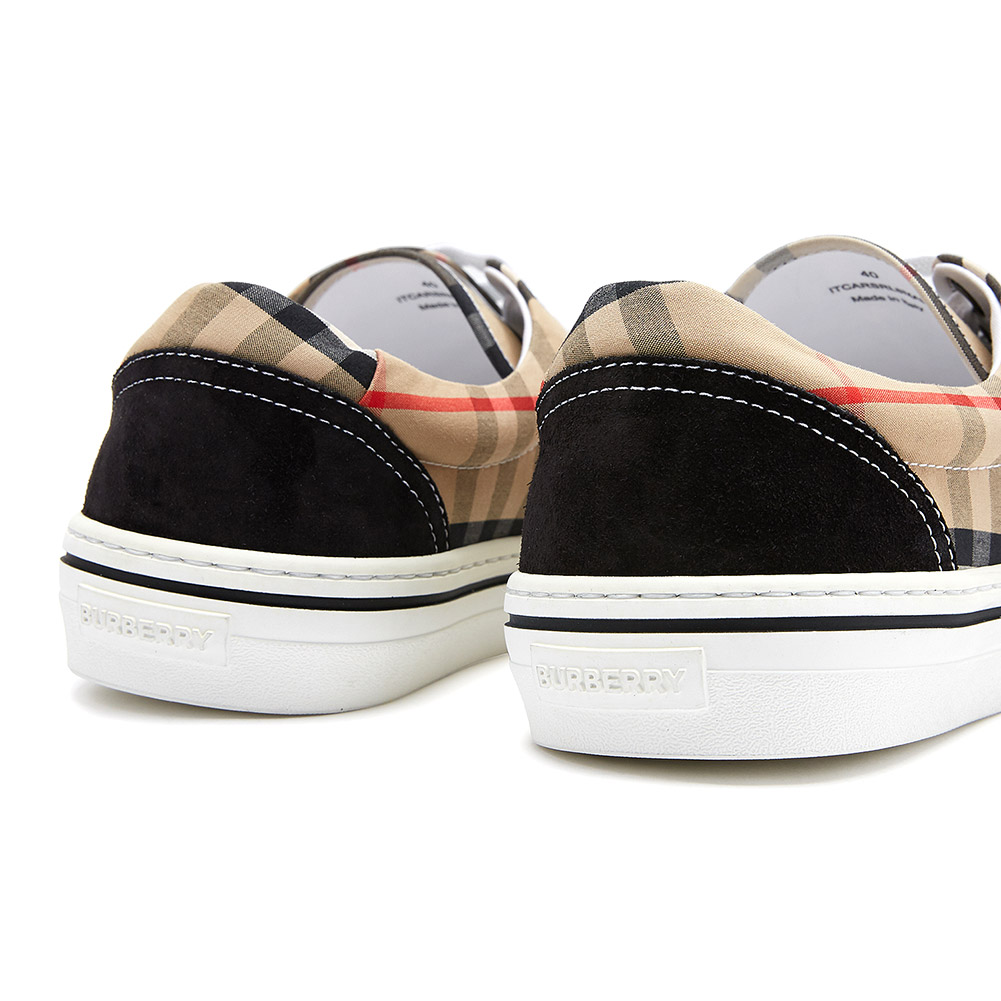 버버리(BURBERRY) 빈티지 체크 남자 스니커즈 WILSON 8016301