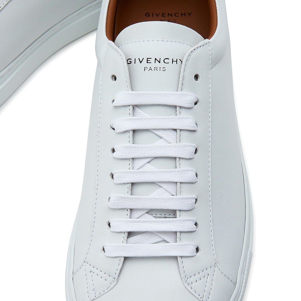 지방시(GIVENCHY) 어반 스트리트 남자 스니커즈 BH0002H0EU 132