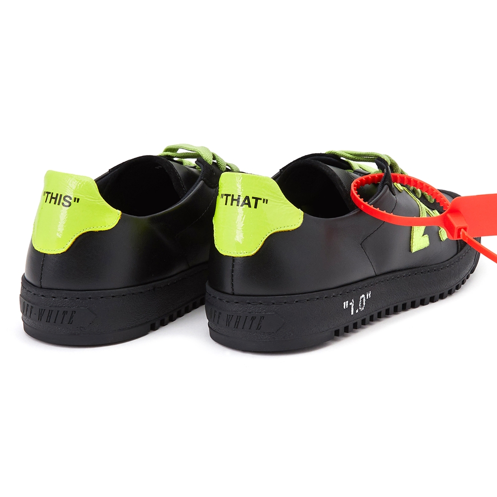 오프화이트(OFF WHITE) 2.0 남자 스니커즈 OMIA042F 19D68037 1062