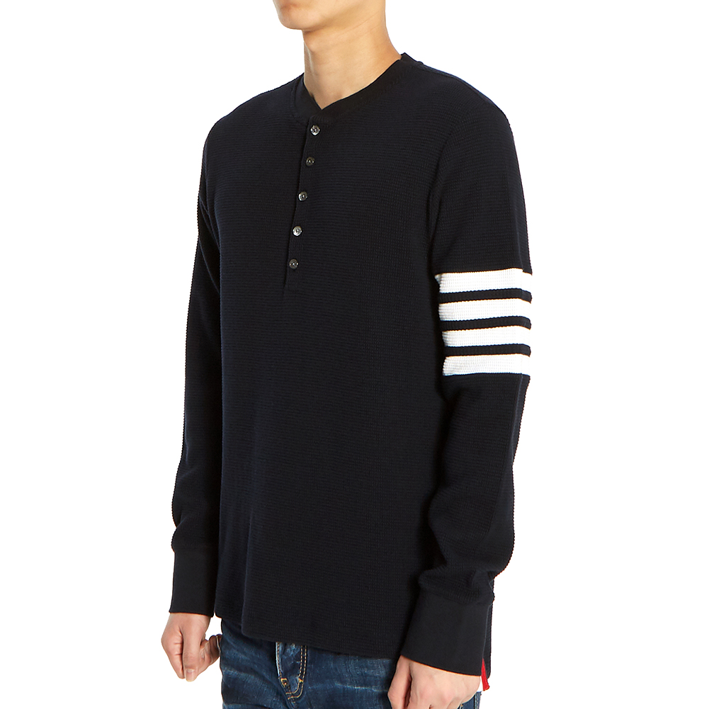 톰브라운(THOM BROWNE) 사선 완장 와플 남자 긴팔티셔츠 MJL035A 05802 415
