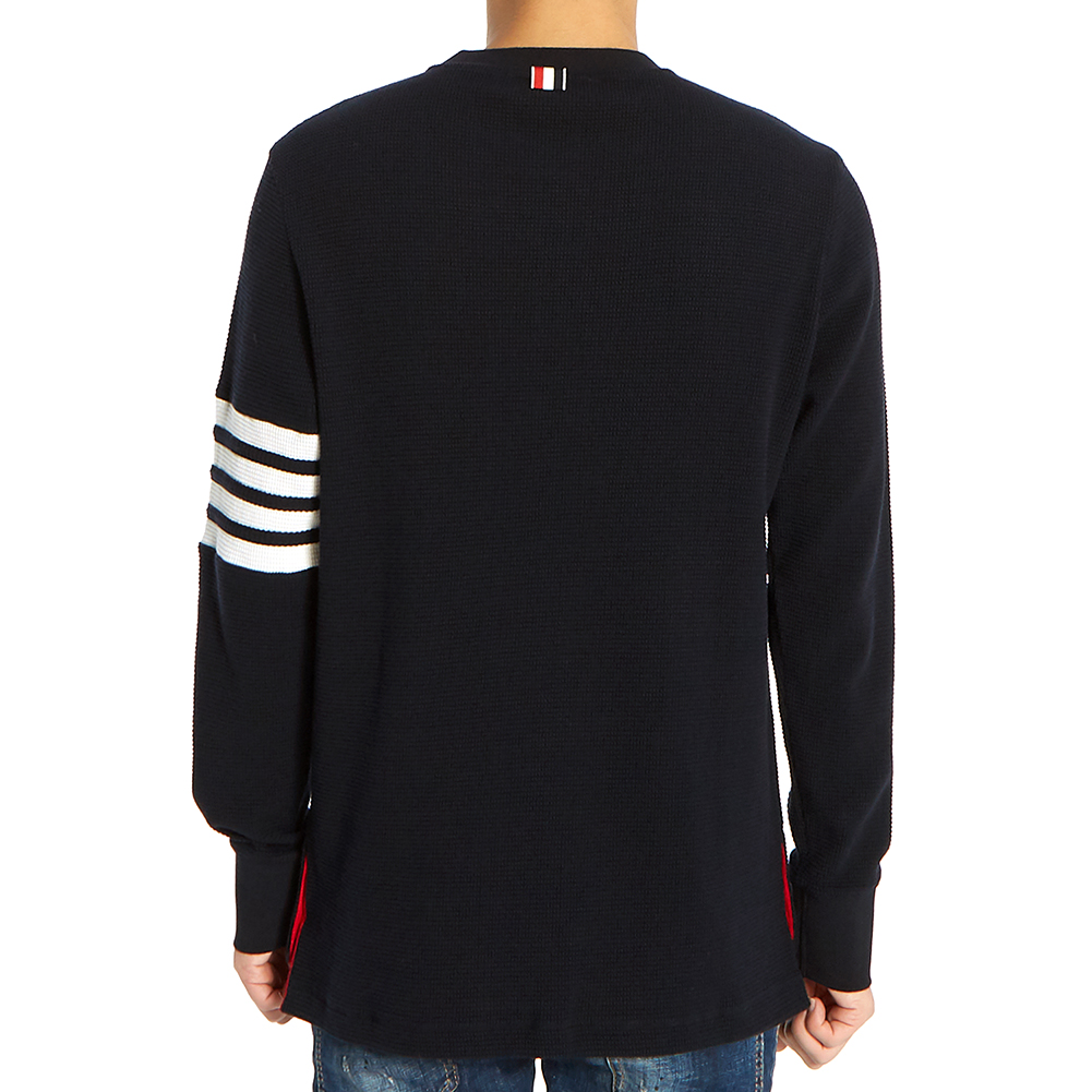 톰브라운(THOM BROWNE) 사선 완장 와플 남자 긴팔티셔츠 MJL035A 05802 415