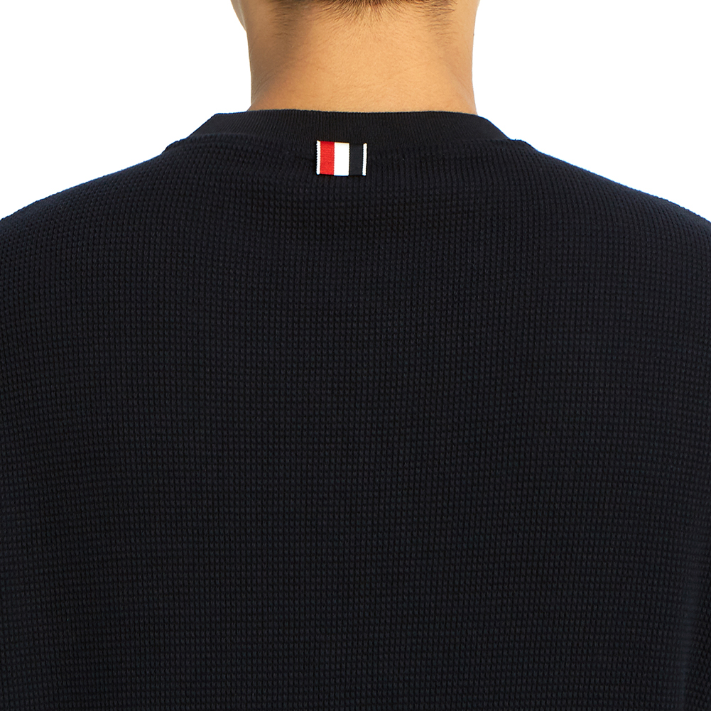 톰브라운(THOM BROWNE) 사선 완장 와플 남자 긴팔티셔츠 MJL035A 05802 415