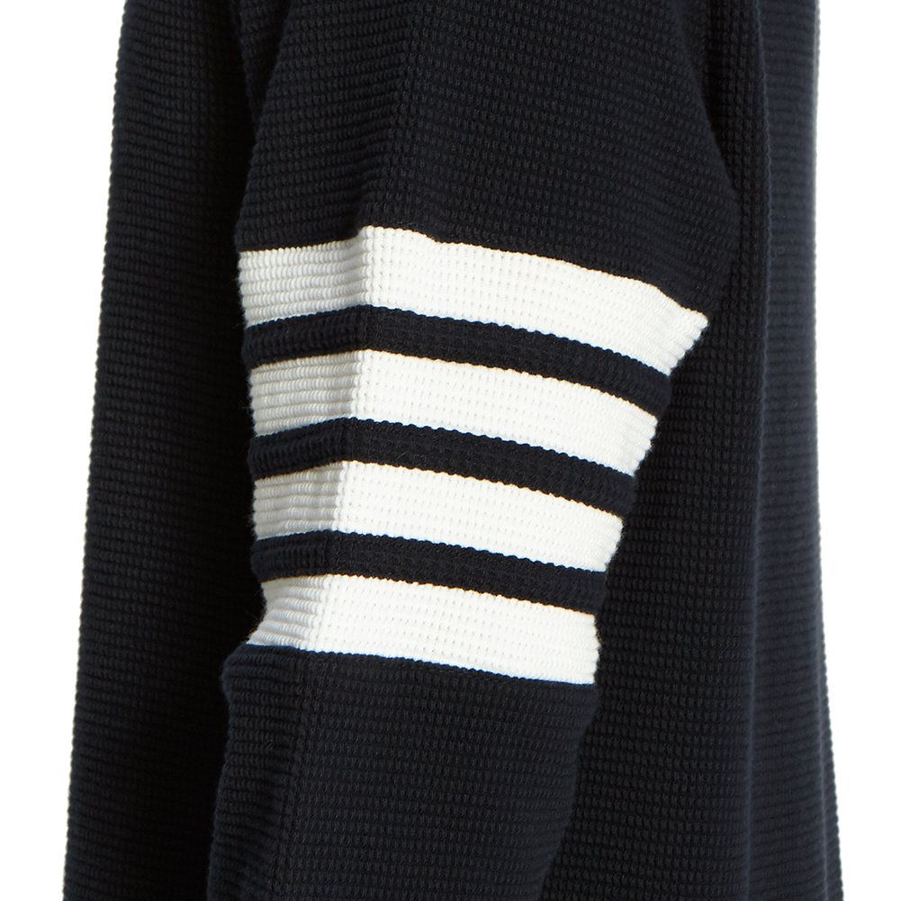 톰브라운(THOM BROWNE) 사선 완장 와플 남자 긴팔티셔츠 MJL035A 05802 415