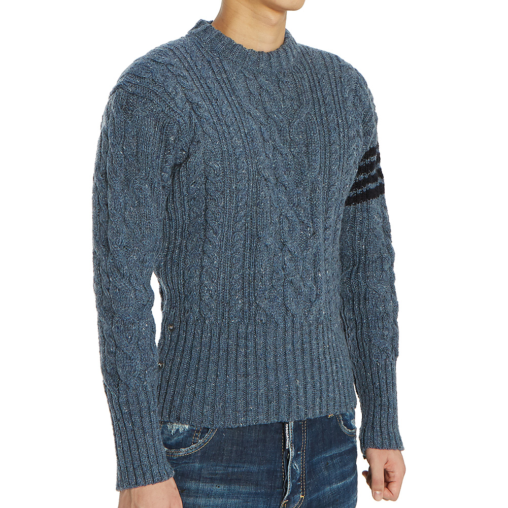 톰브라운(THOM BROWNE) 사선 완장 아란 케이블 남자 울 니트 MKA233A 00278 450