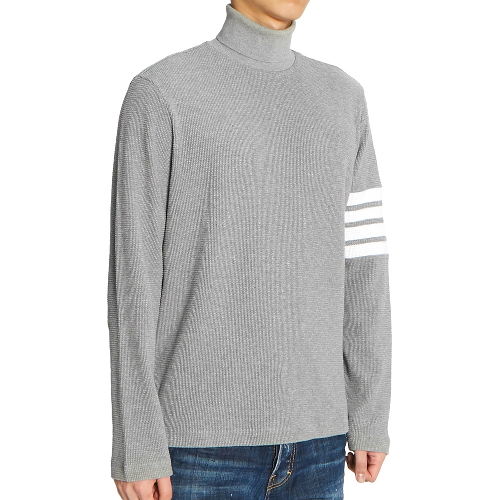 톰브라운(THOM BROWNE) 사선 완장 와플 남자 터틀넥 니트 MJS106A 05802 035