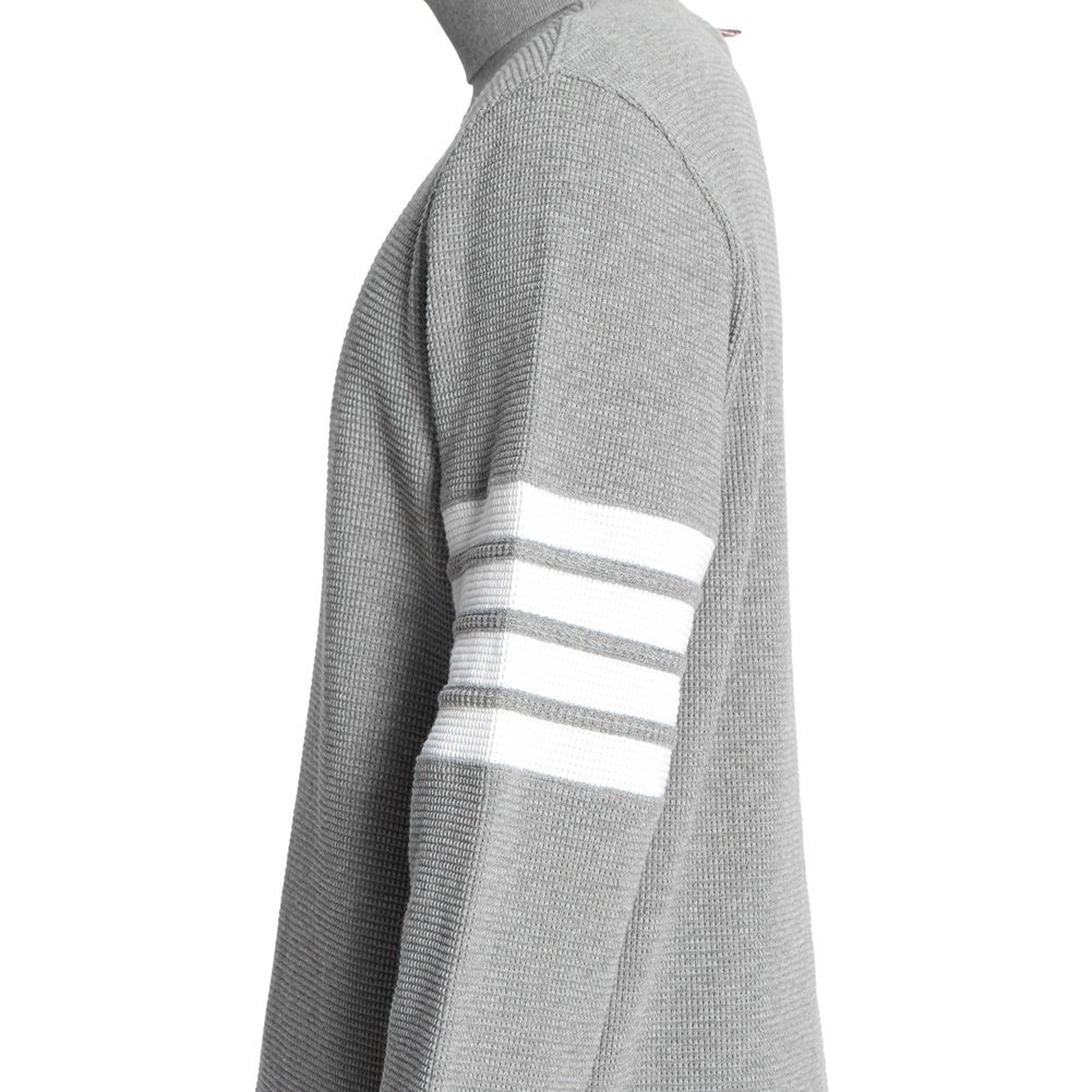 톰브라운(THOM BROWNE) 사선 완장 와플 남자 터틀넥 니트 MJS106A 05802 035