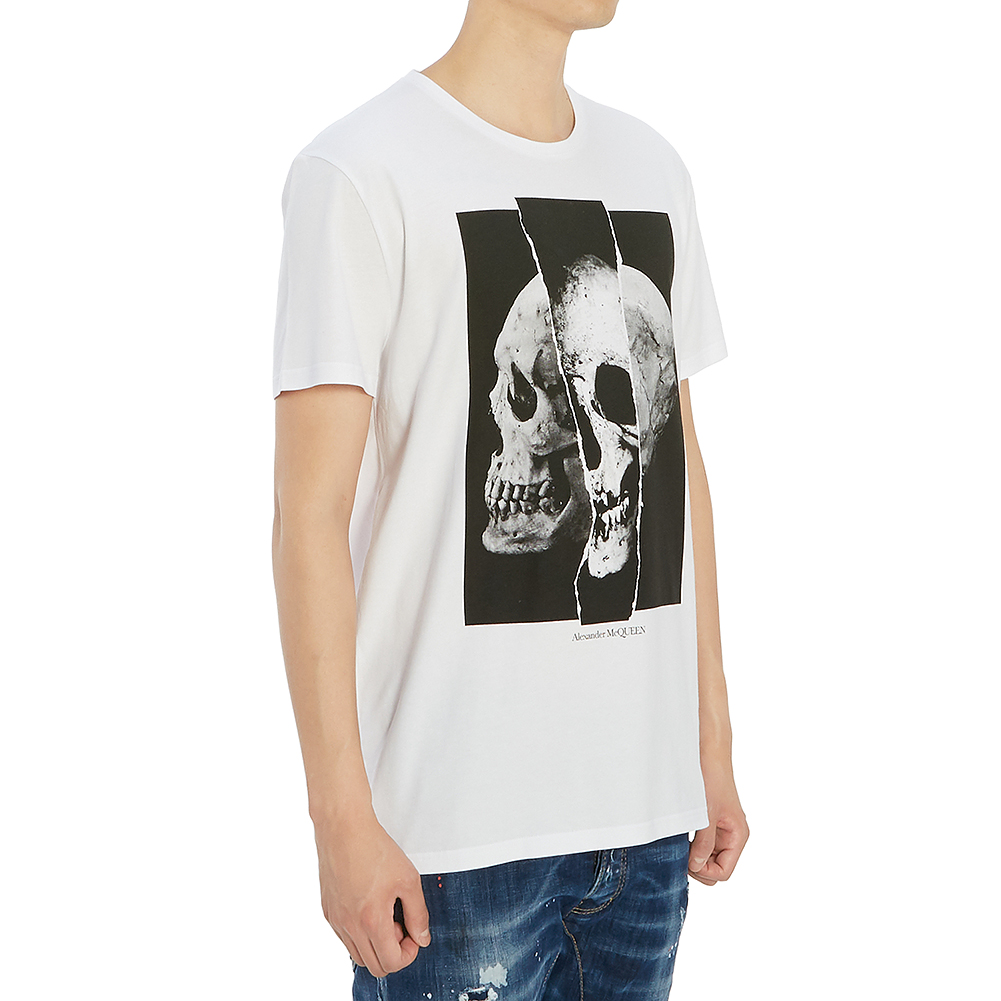 알렉산더맥퀸(ALEXANDER MCQUEEN) 스컬 남자 반팔티셔츠 582923 QNZ8B 0900