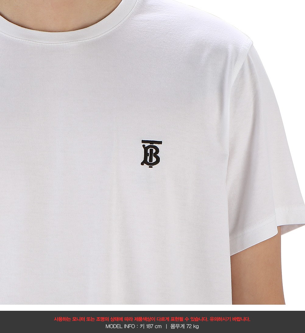 버버리(BURBERRY) 모노그램 남자 반팔티셔츠 PARKER 8014021 A1464