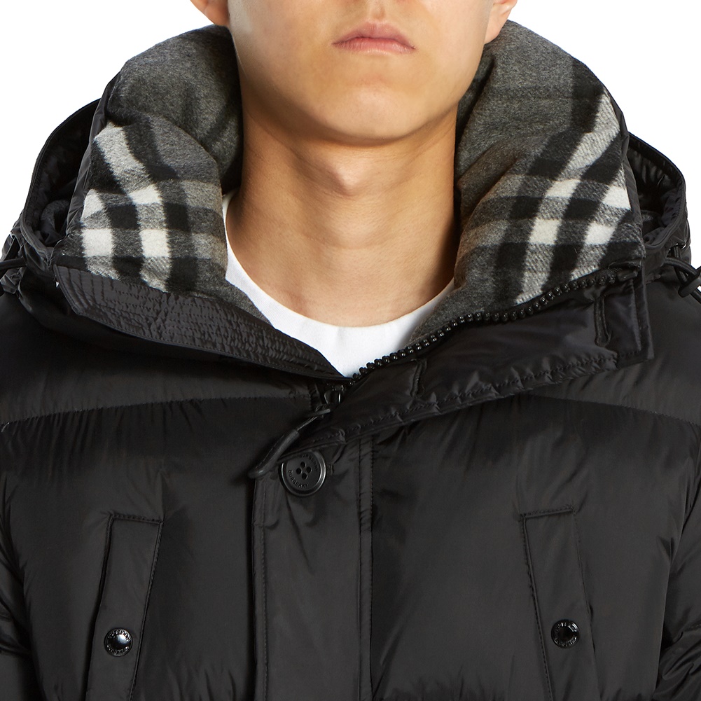 버버리(BURBERRY) 로고 후드남자 패딩 점퍼 LOCKWOOD 8018825 A1189