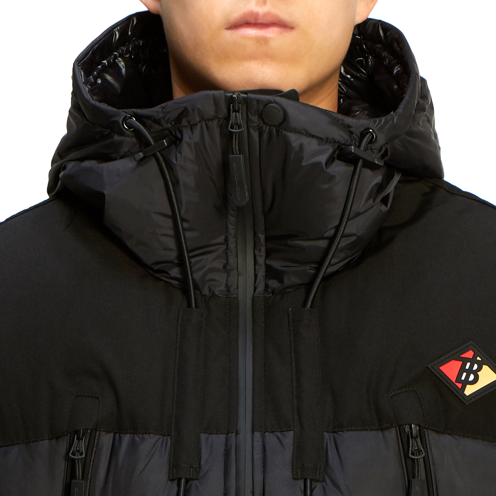 버버리(BURBERRY) 로고 그래픽 남자 패딩 점퍼 WESTCROFT 8018398 A1189