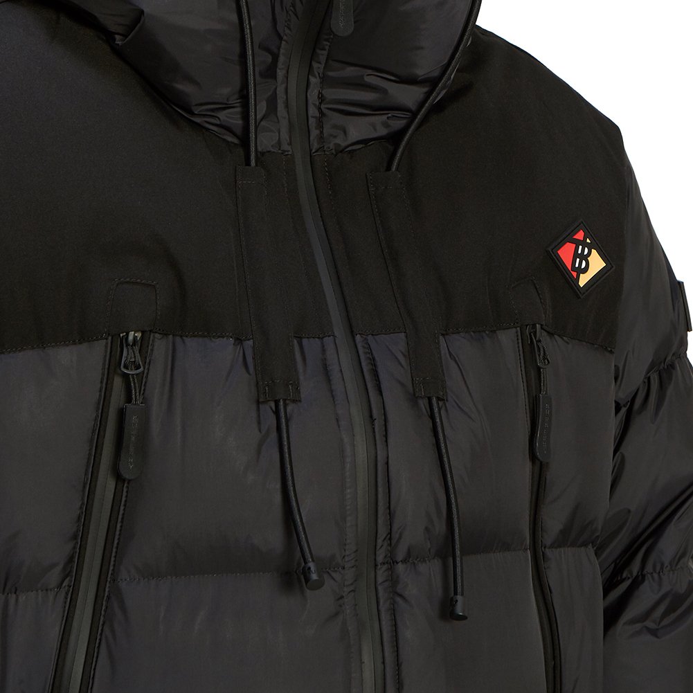 버버리(BURBERRY) 로고 그래픽 남자 패딩 점퍼 WESTCROFT 8018398 A1189