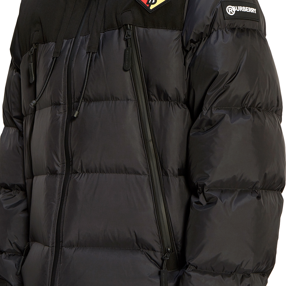 버버리(BURBERRY) 로고 그래픽 남자 패딩 점퍼 WESTCROFT 8018398 A1189