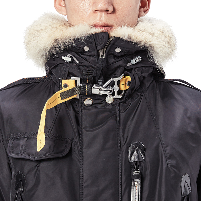 파라점퍼스(PARAJUMPERS) 라이트핸드 마스터피스 남자 점퍼 PMJCKMA03 BLACK