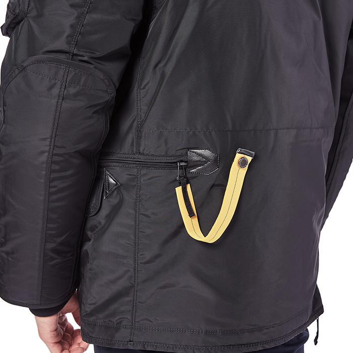파라점퍼스(PARAJUMPERS) 라이트핸드 마스터피스 남자 점퍼 PMJCKMA03 BLACK
