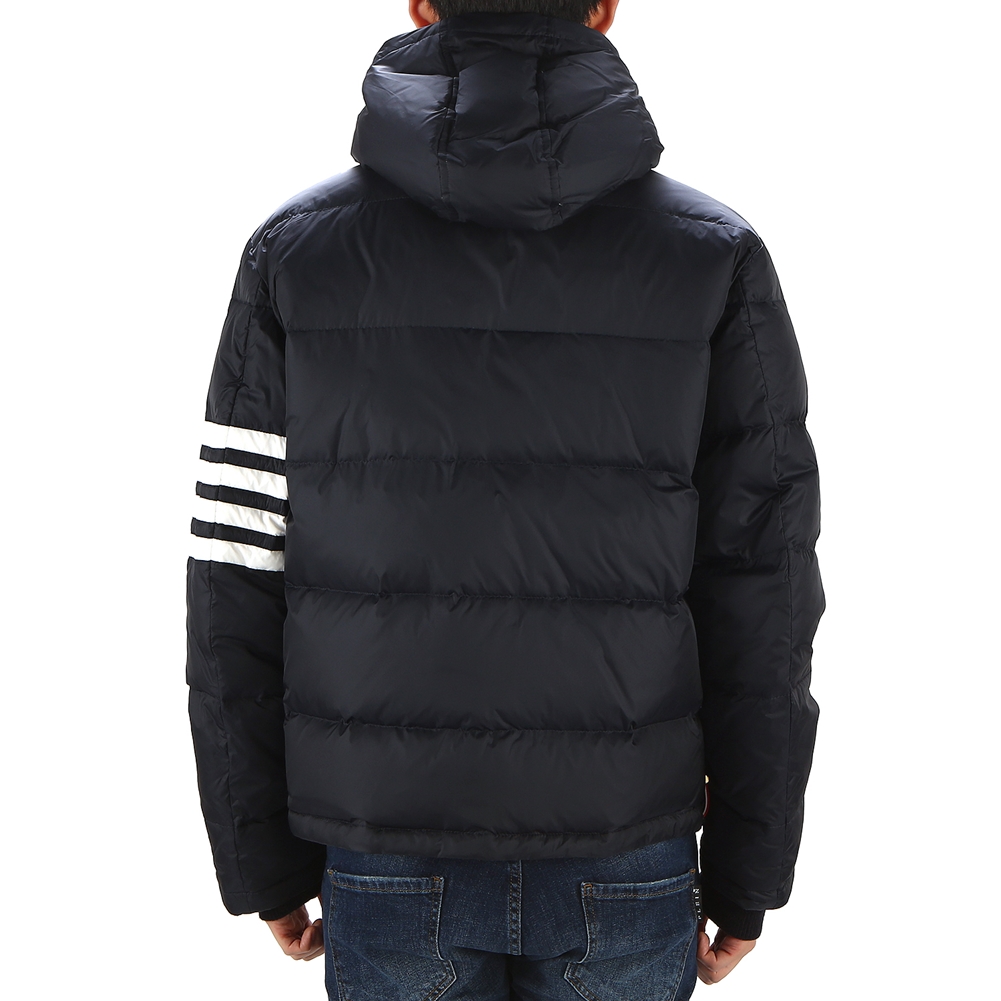 톰브라운(THOM BROWNE) 사선 완장 남자 패딩 봄버 자켓 MJD061X 05411 415