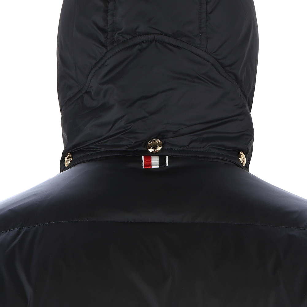 톰브라운(THOM BROWNE) 사선 완장 남자 패딩 봄버 자켓 MJD061X 05411 415