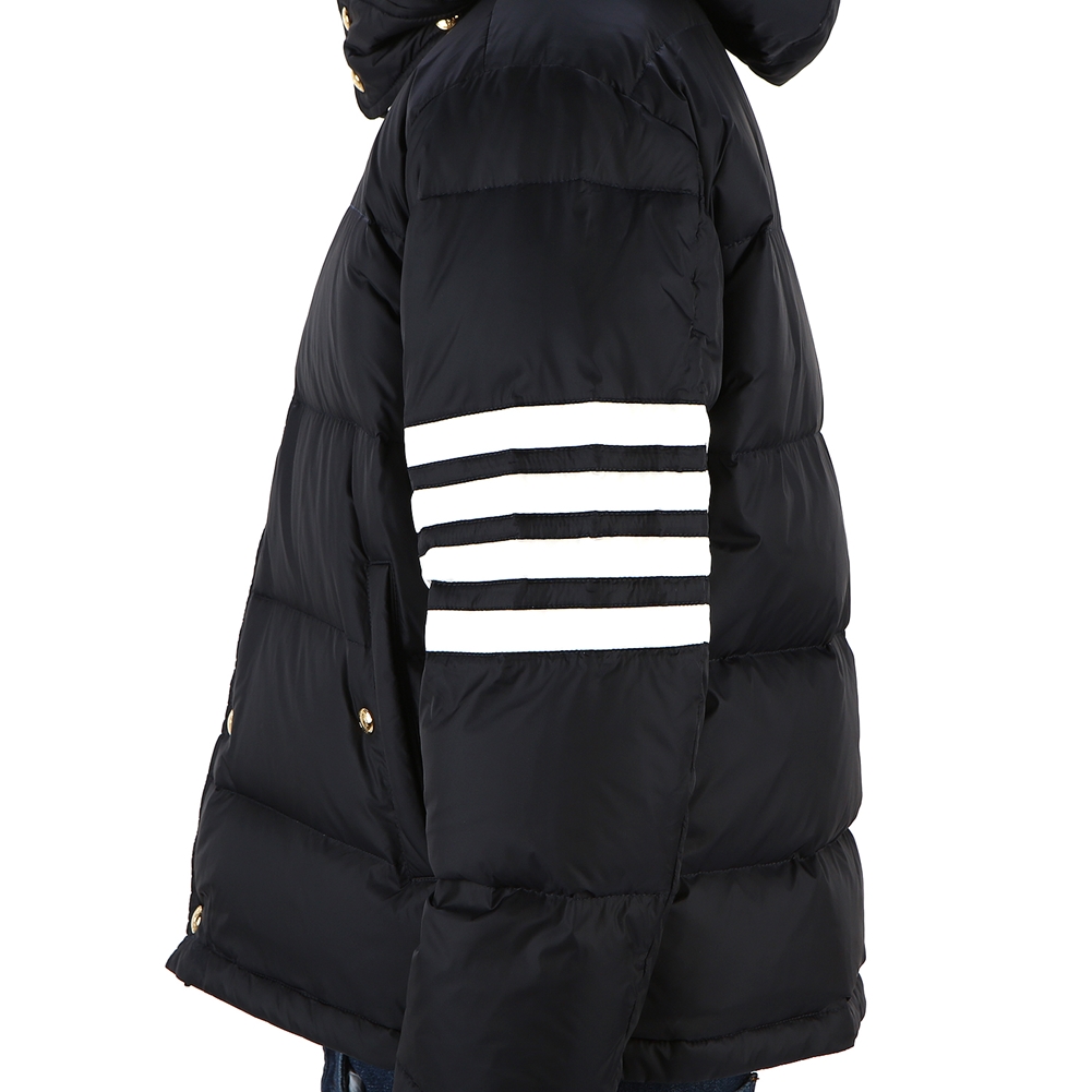 톰브라운(THOM BROWNE) 사선 완장 남자 패딩 봄버 자켓 MJD061X 05411 415