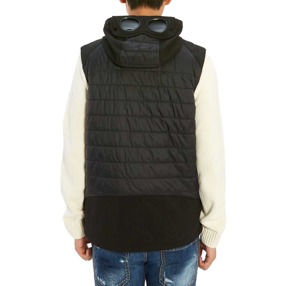 씨피컴퍼니(CP COMPANY) 쉘 고글 남자 후드 패딩 조끼 07CMOW019A 005242M 999