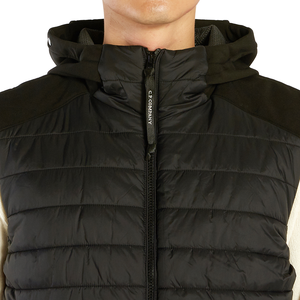 씨피컴퍼니(CP COMPANY) 쉘 고글 남자 후드 패딩 조끼 07CMOW019A 005242M 999